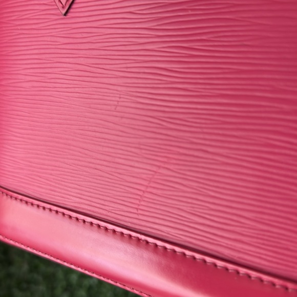 Louis Vuitton Epi Pink Alma BB with Strap - Picture 8 of 9